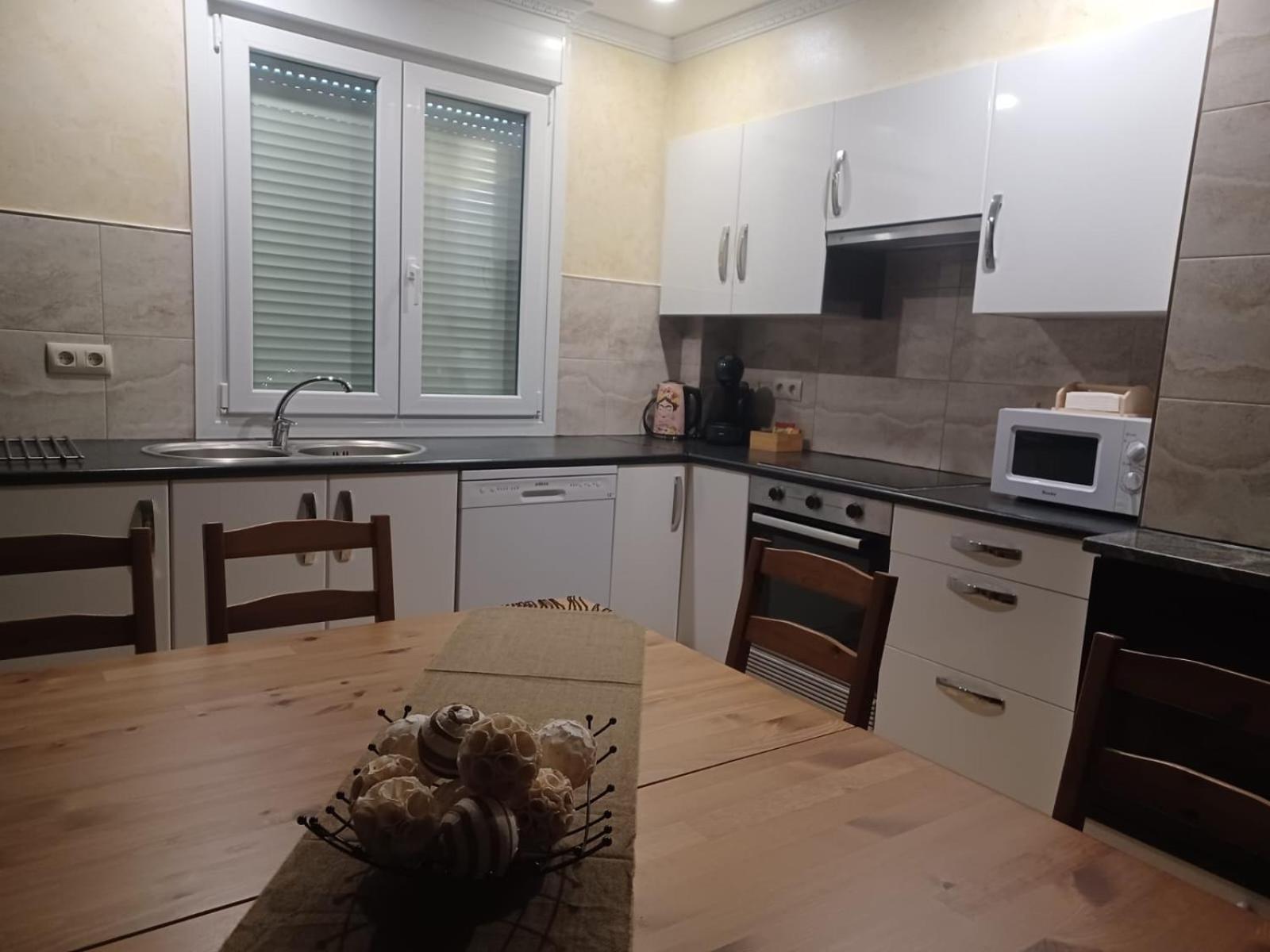 Vivienda Dos Domingos En A Costa Da Morte * Laxe